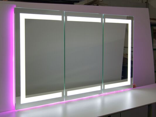 Beleuchteter Badezimmerschrank